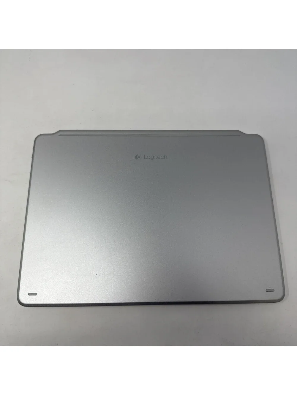 Logitech Wireless Bluetooth Ultra thin Keyboard for iPad Air white